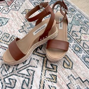 Steve Madden wedge sandals! Size 7